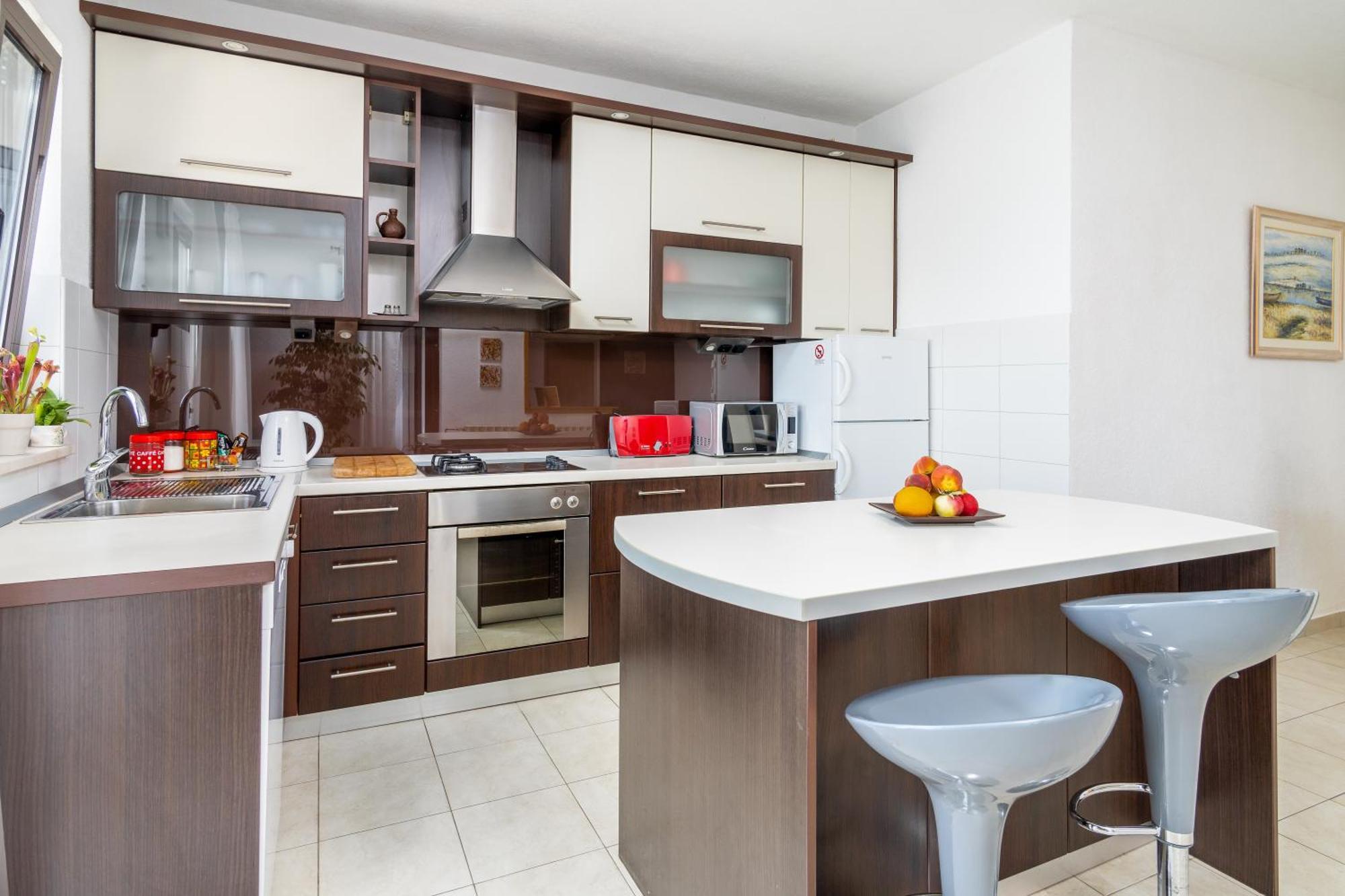 Apartment Orange Klis Bagian luar foto