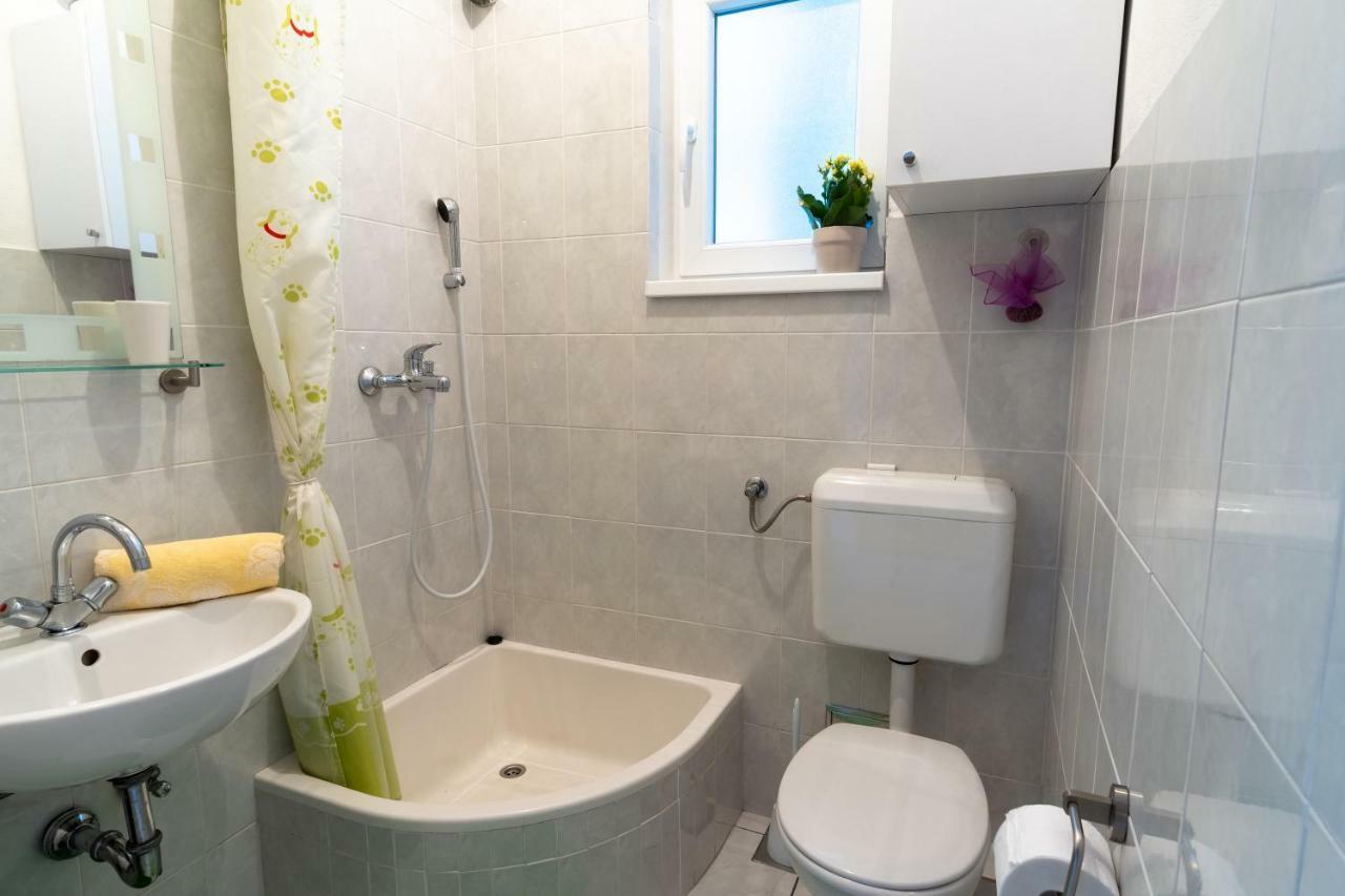 Apartment Orange Klis Bagian luar foto